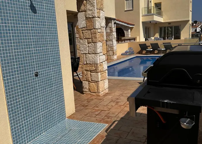 Mycyprusstay - Jo's Sunny Seaview Kissonerga