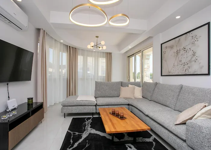 Mycyprusstay - Jo's Sunny Seaview * Kissonerga