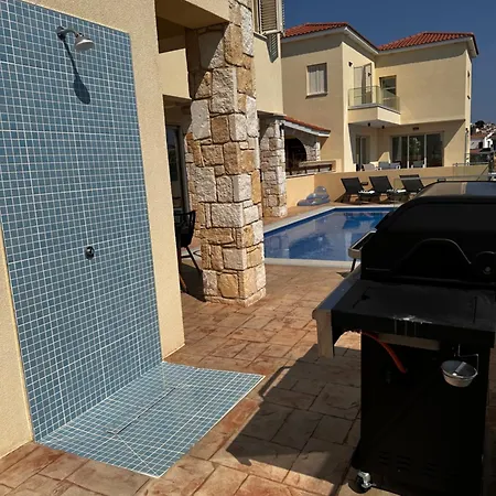 Mycyprusstay - Jo's Sunny Seaview Kissonerga