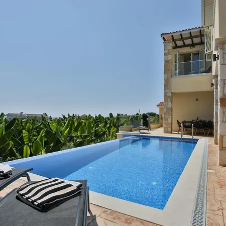 Mycyprusstay - Jo's Sunny Seaview