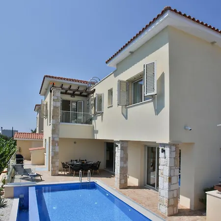 Mycyprusstay - Jo's Sunny Seaview Villa Kissonerga