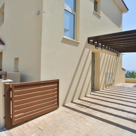 Mycyprusstay - Jo's Sunny Seaview Villa Kissonerga