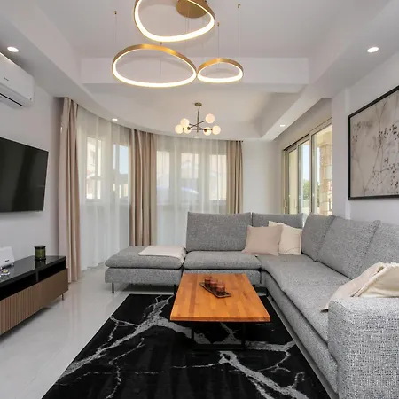 Mycyprusstay - Jo's Sunny Seaview Villa