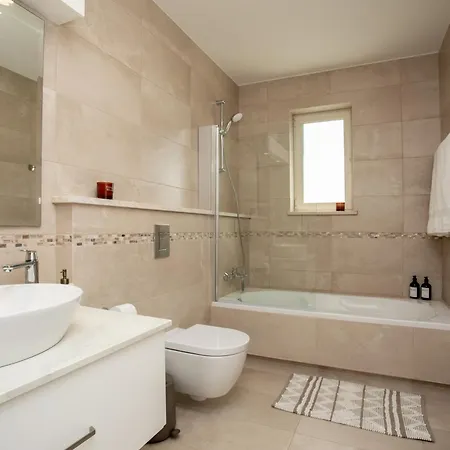 Villa Mycyprusstay - Jo's Sunny Seaview *