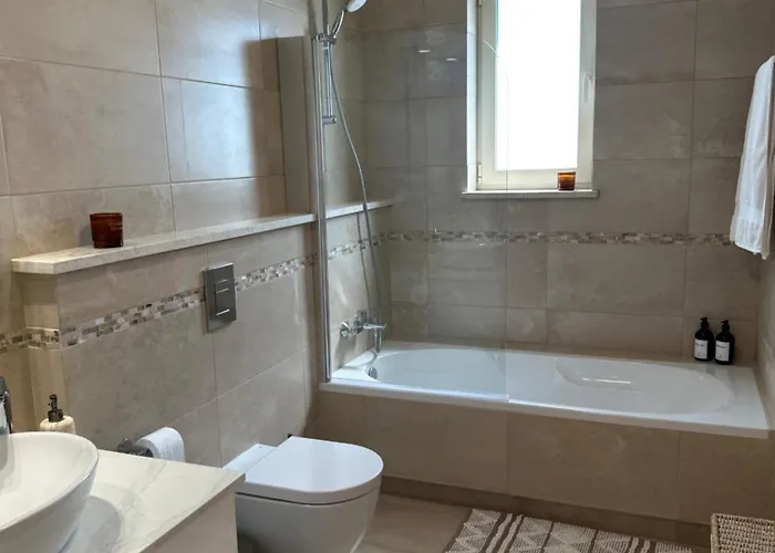 Mycyprusstay - Jo's Sunny Seaview Kiszónerga