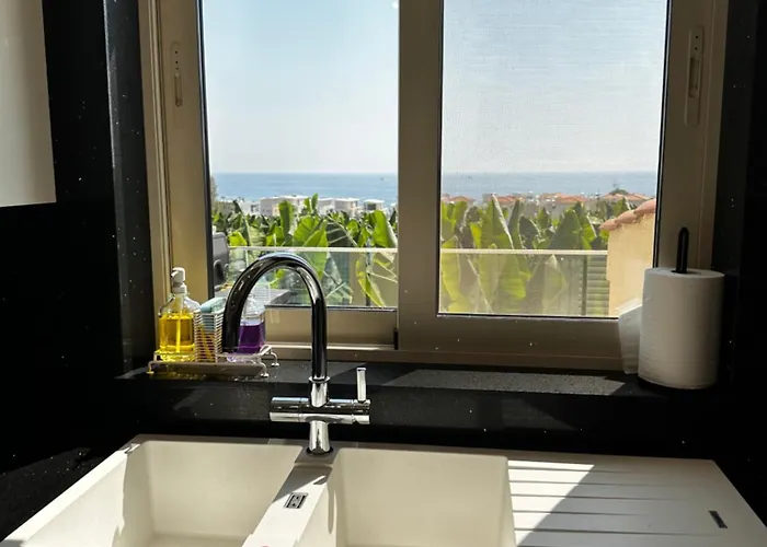 Mycyprusstay - Jo's Sunny Seaview Villa *