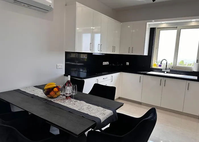 Villa Mycyprusstay - Jo's Sunny Seaview Kissonerga